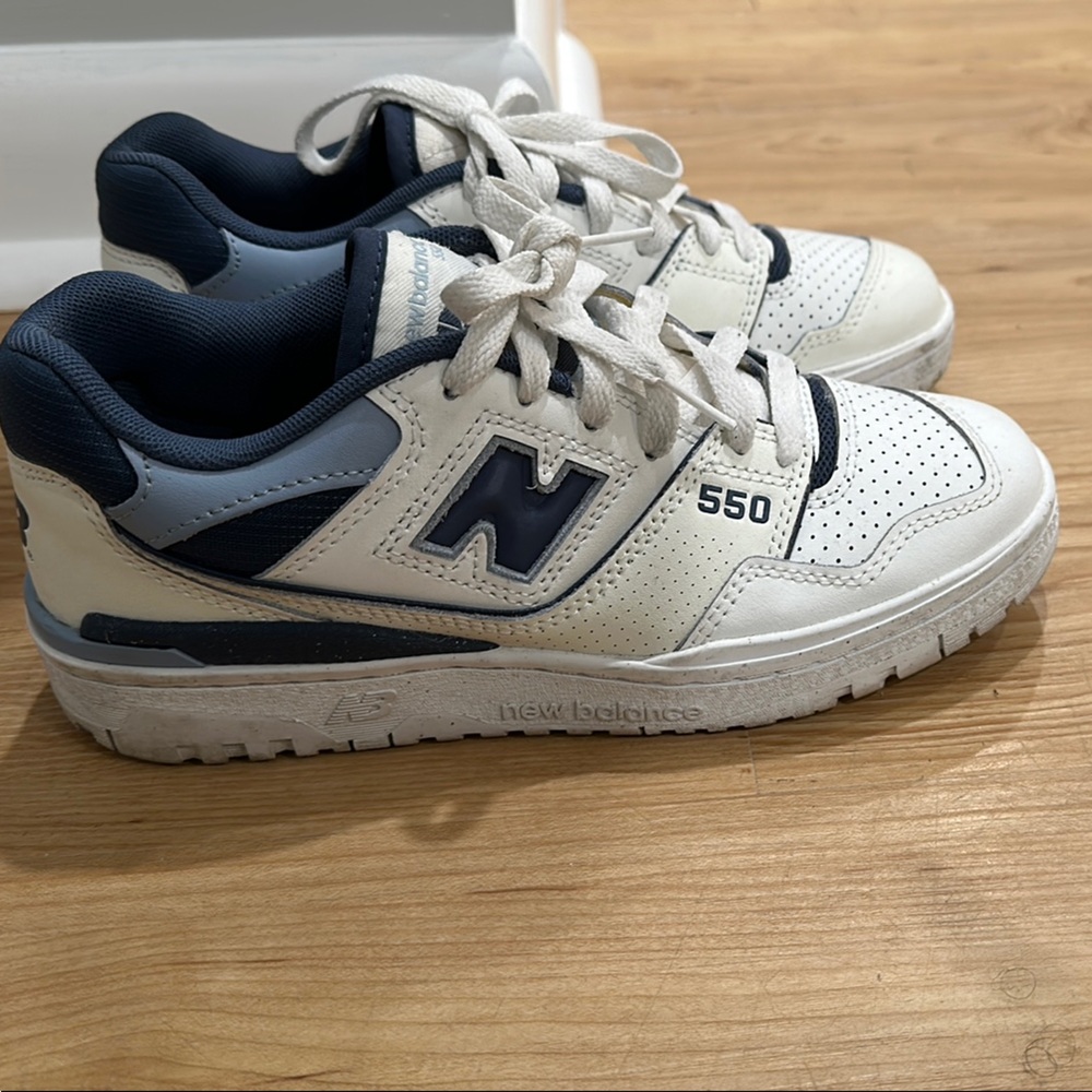 New Balance 550